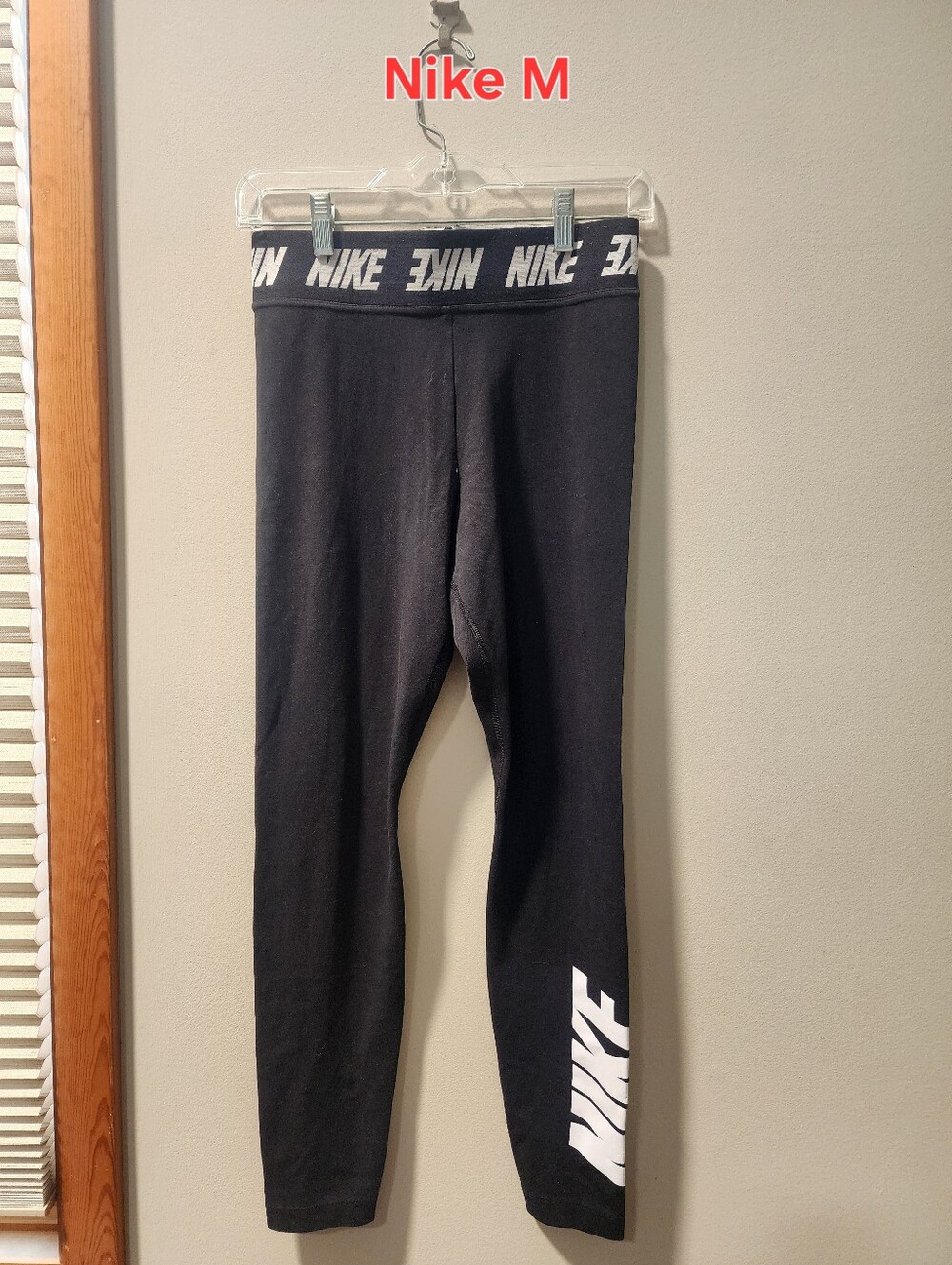 2 Nike Leggings